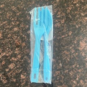 Brand new 11” WW Weight Watchers teal silicone fork and spoon salad serving set